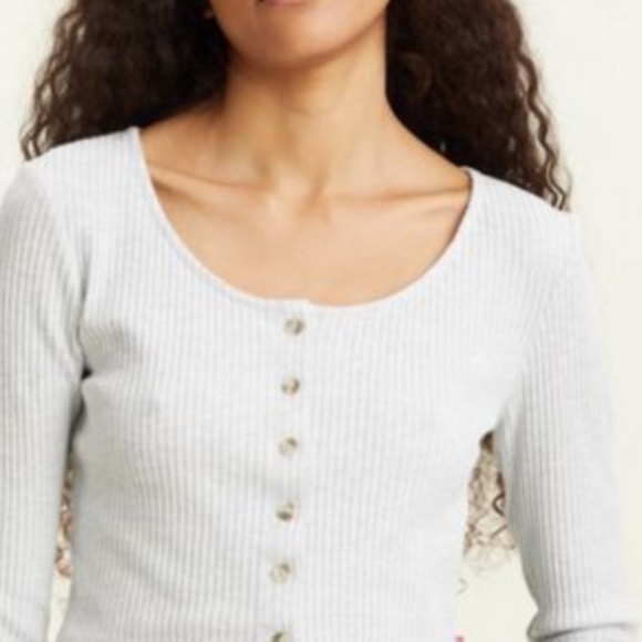 Levi's Tops - Levi’s Long sleeve top